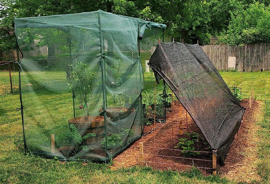 Green and black shade netting