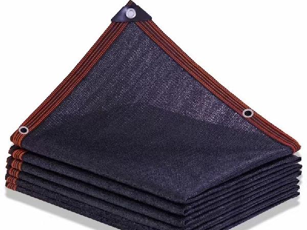 The unit price of small, single-piece nets with clips is higher
